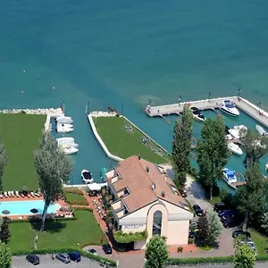 Yachting Mistral 3* Sirmione