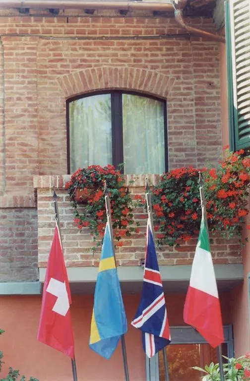 Villa Piccola Siena 3*,